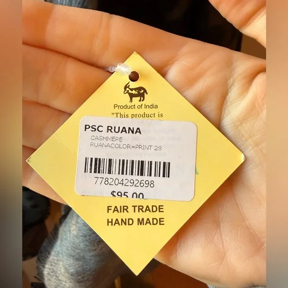 NWT 100% Cashmere wrap - Picture 4 of 5